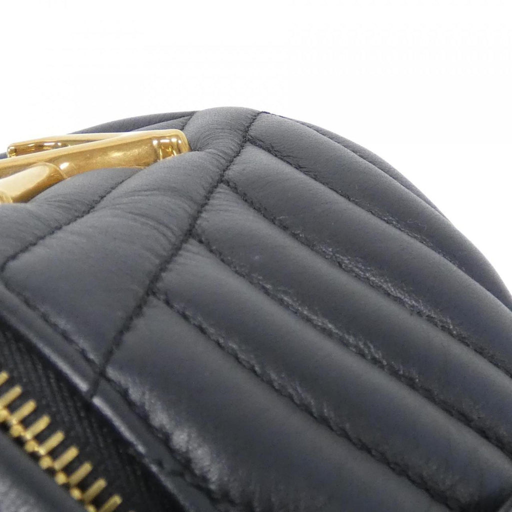 Louis Vuitton Black Leather Shoulder Bag (Pre-Owned)