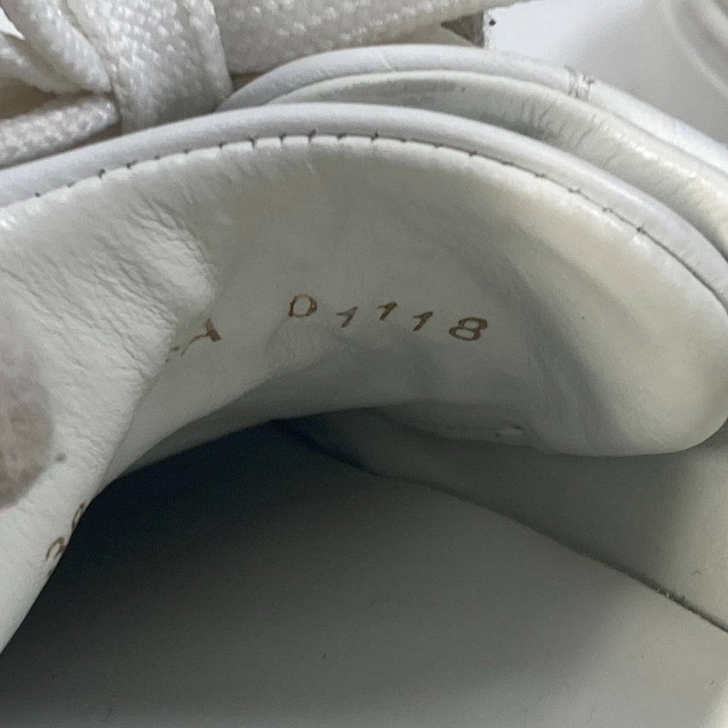 Louis Vuitton Pink White Sneakers (Pre-Owned)