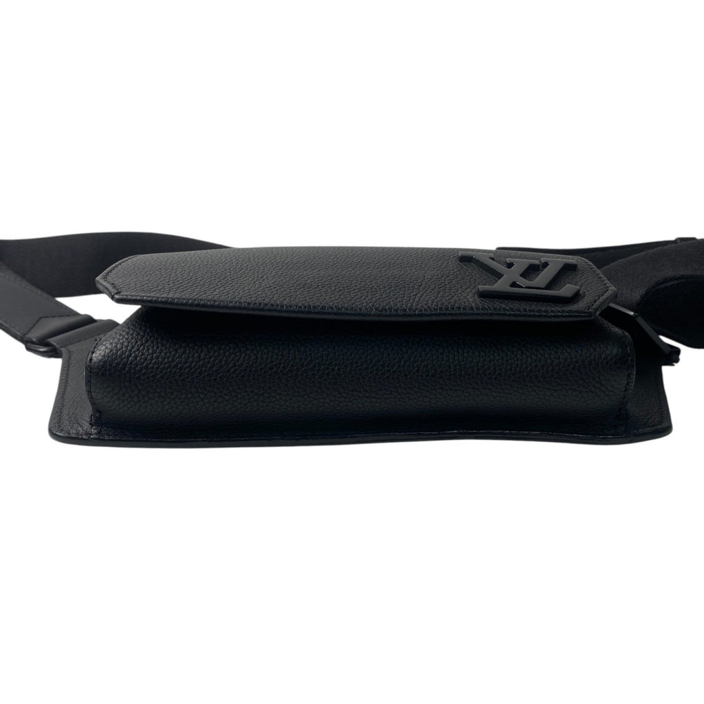 Louis Vuitton Black Leather Sling Bag (Pre-Owned)
