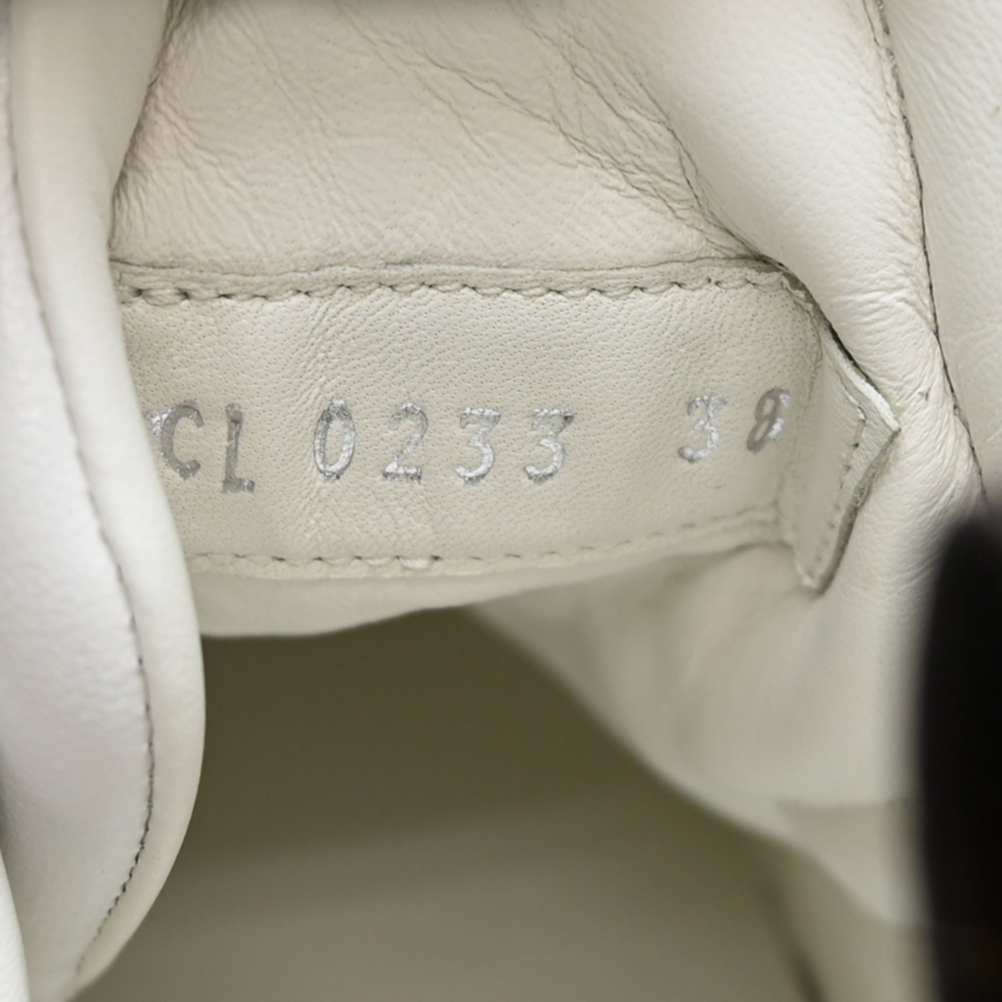 Louis Vuitton Beige White Sneakers (Pre-Owned)