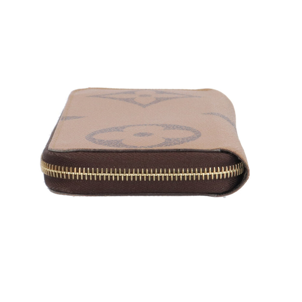 Louis Vuitton Brown Monogram Long Wallet (Bi-Fold) (Pre-Owned)