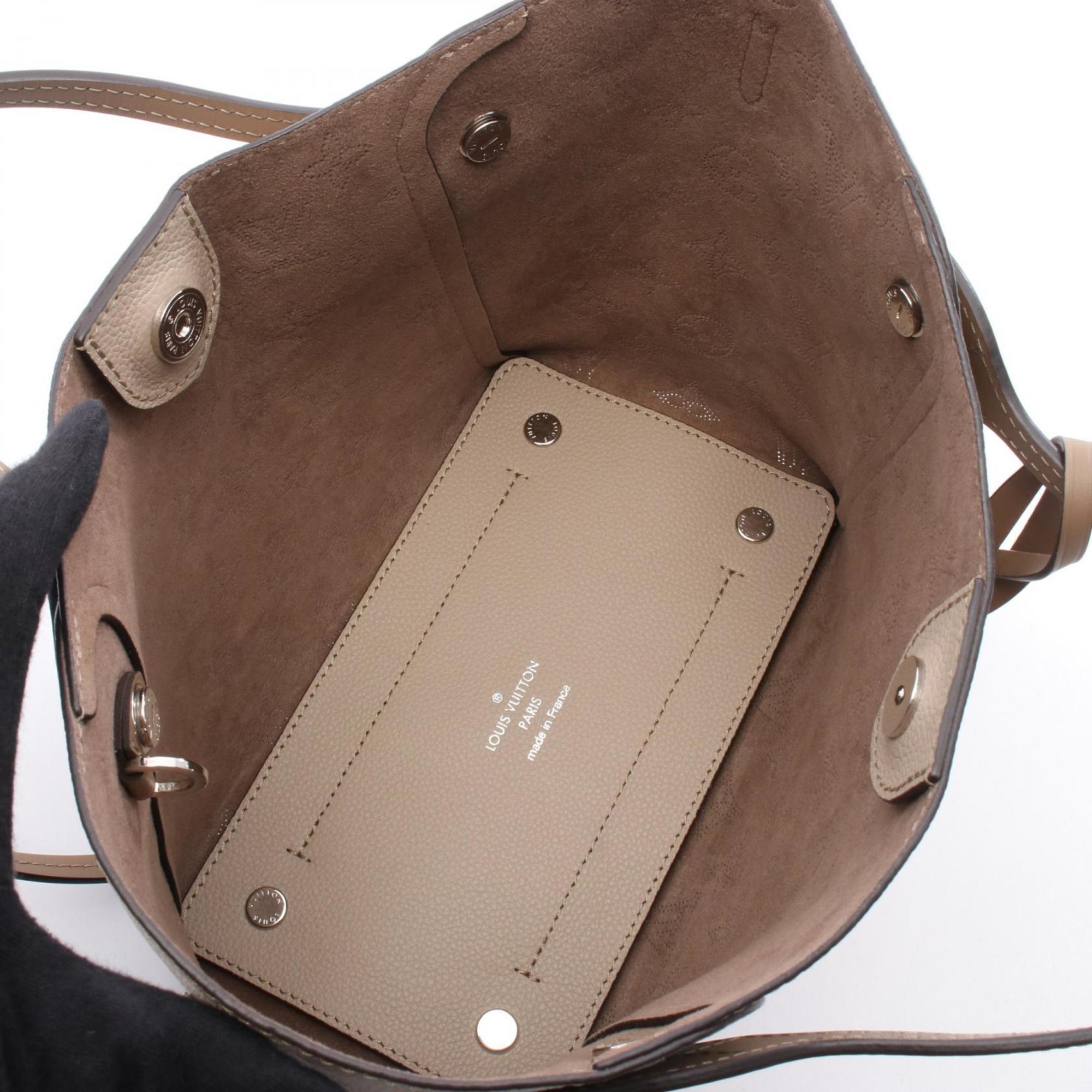 Louis Vuitton Beige Galle Mahina Leather Leather Handbag (Pre-Owned)