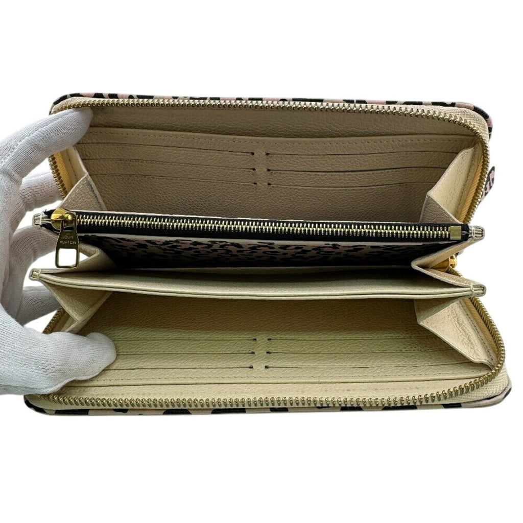 Louis Vuitton Beige Leather Long Wallet (Bi-Fold) (Pre-Owned)