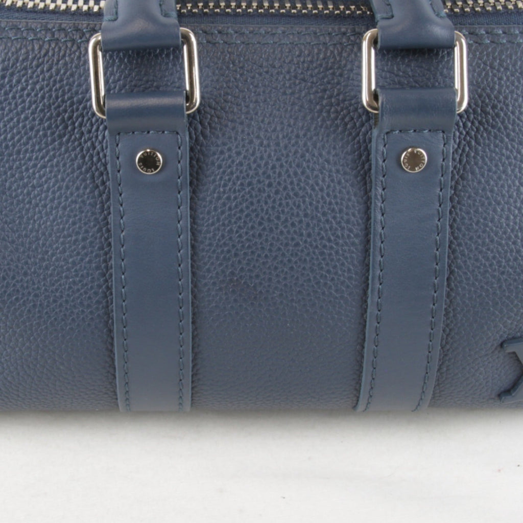 Louis Vuitton Blue Leather Handbag Shoulder Bag (Pre-Owned)