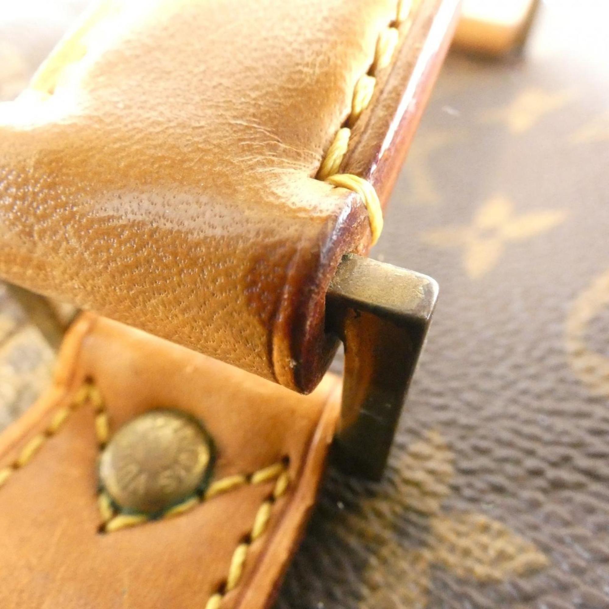 Louis Vuitton Marron Coated Canvas Shoulder Bag (Pre-Owned)