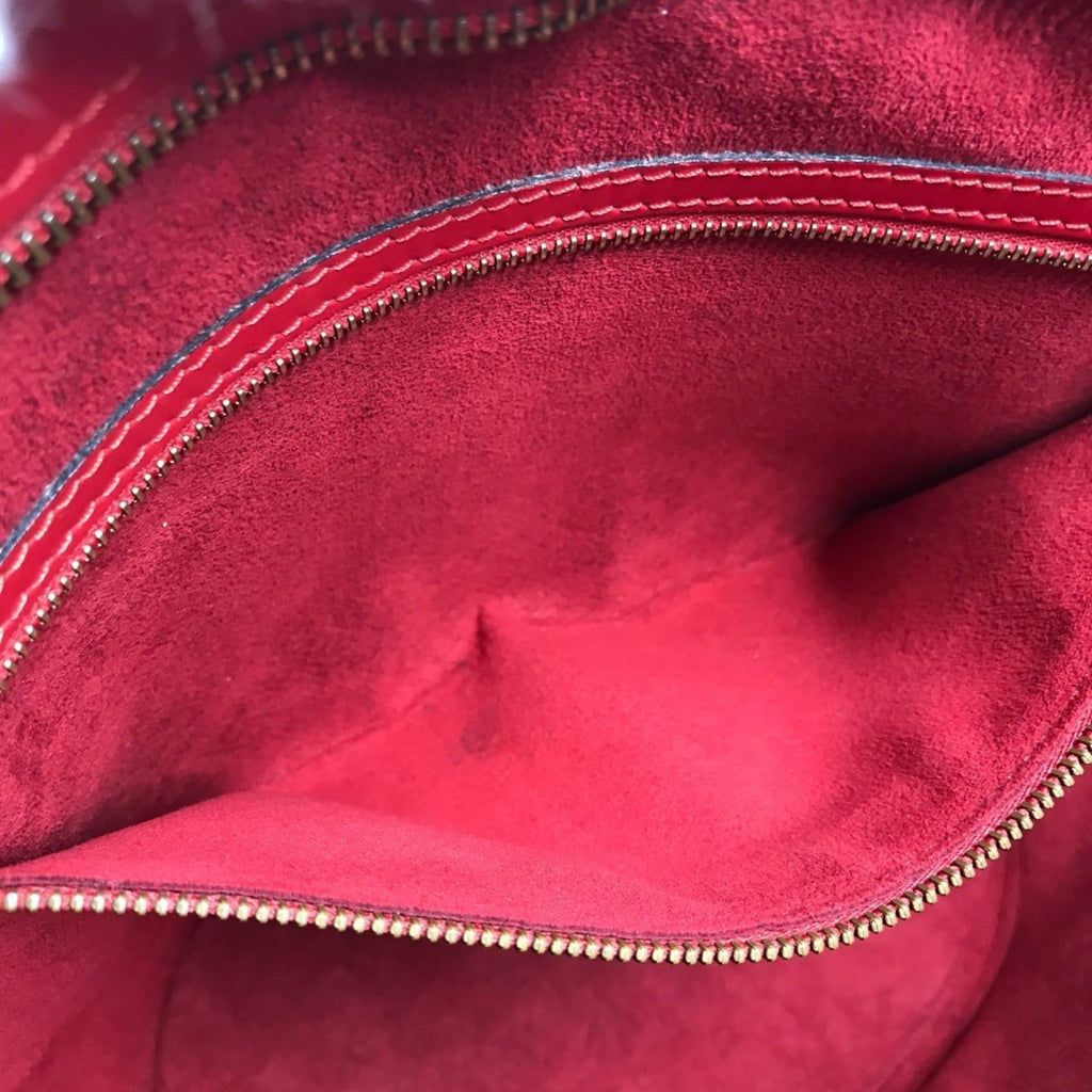 Louis Vuitton Castilian Red Red Color Epi Leather Shoulder Bag (Pre-Owned)