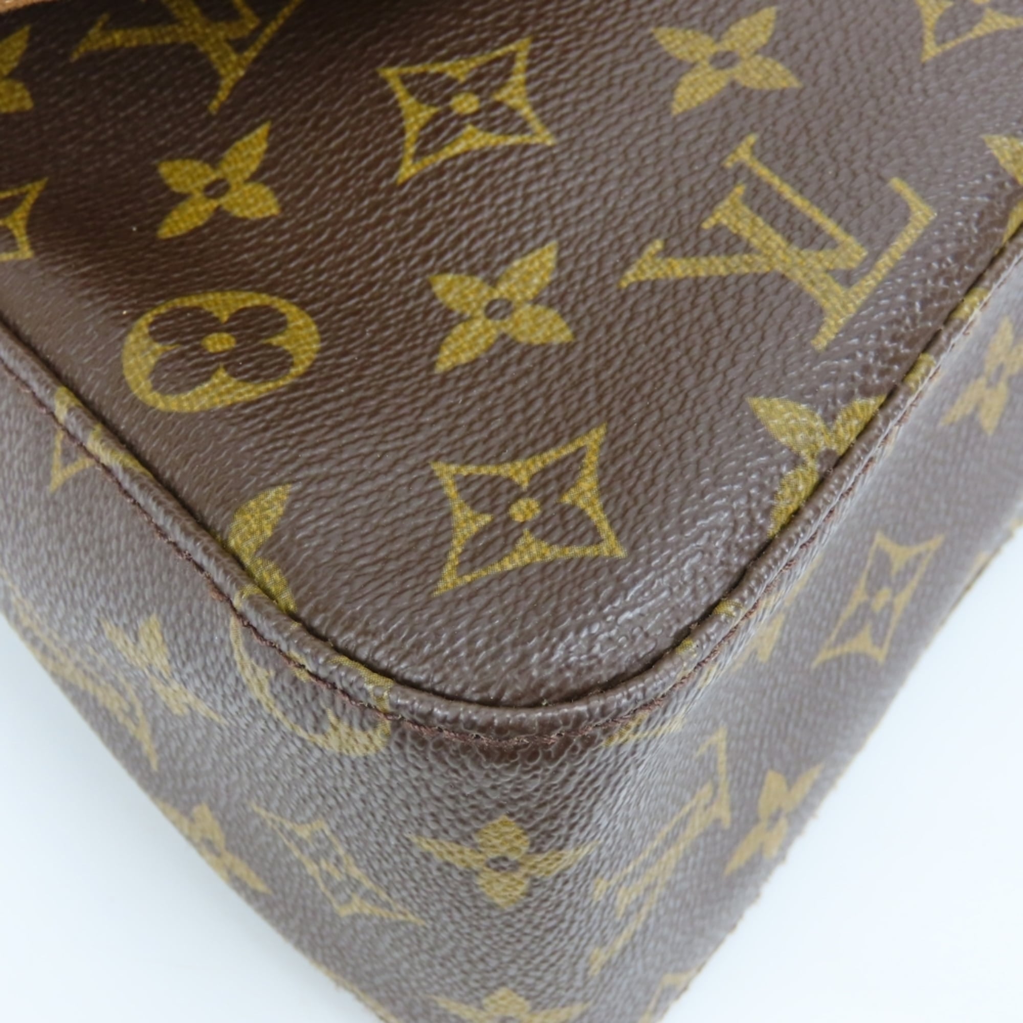 Louis Vuitton Brown Monogram Monogram Shoulder Bag (Pre-Owned)
