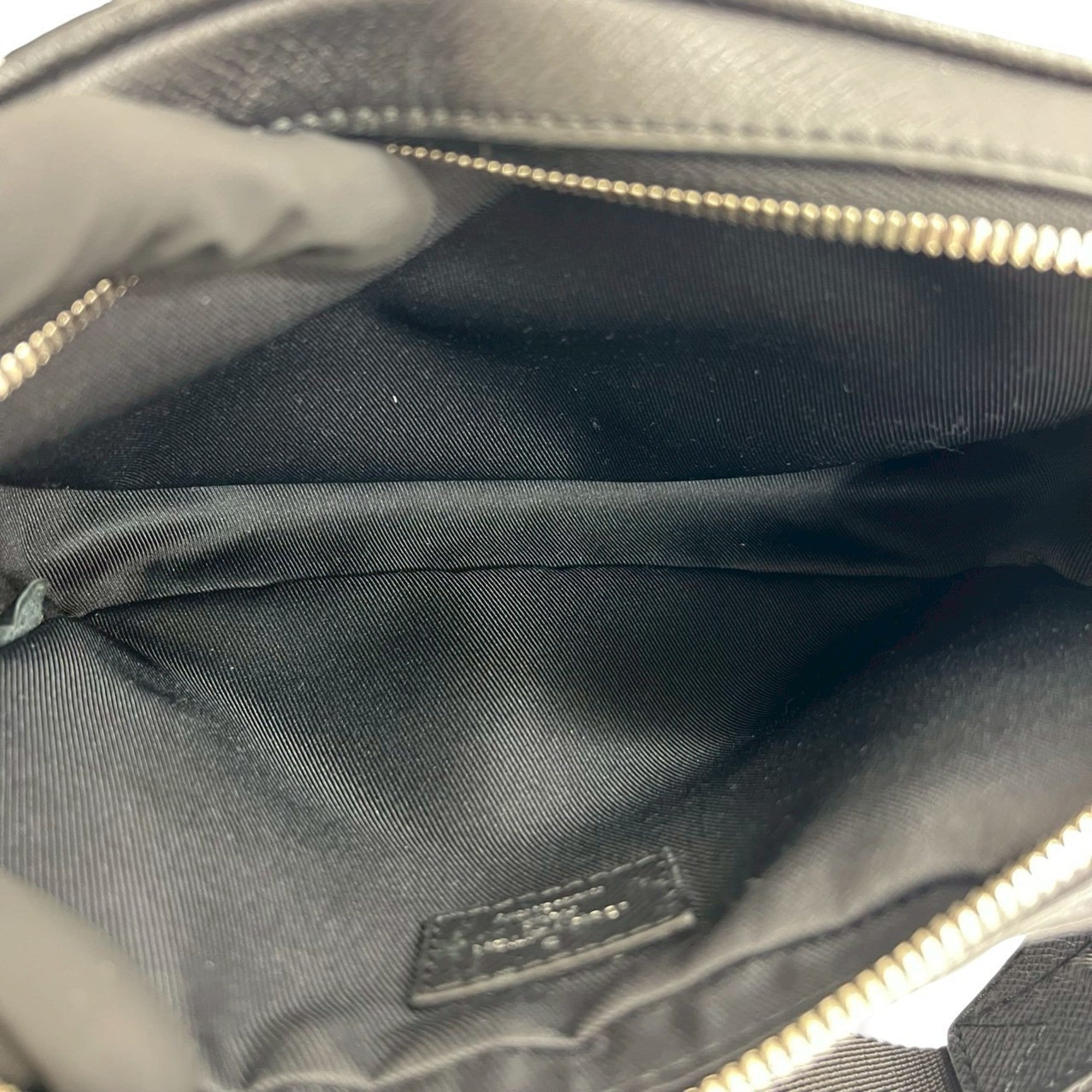 Louis Vuitton Black Leather Shoulder Bag Sling Bag (Pre-Owned)