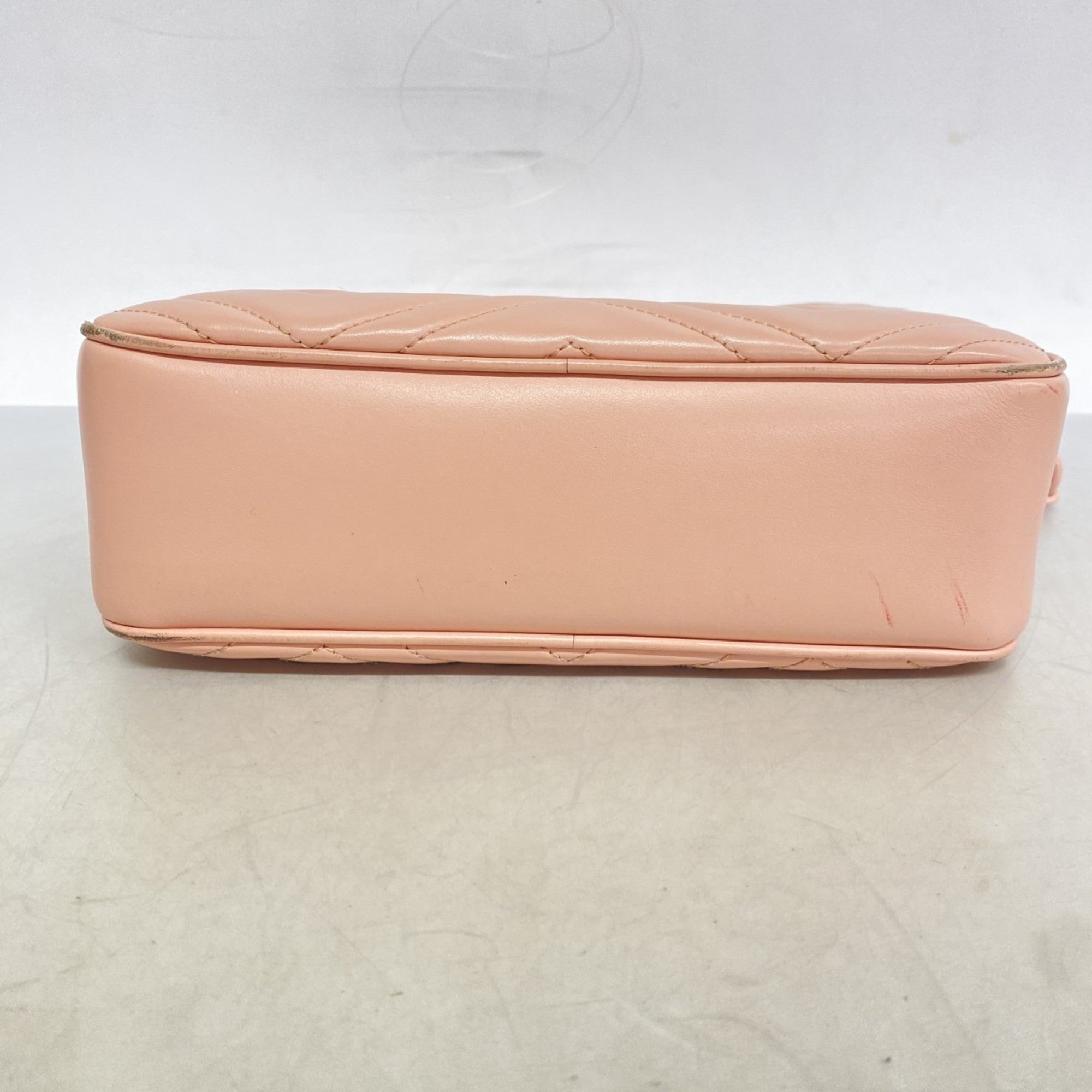 GG Marmont Shoulder Bag Matelasse Leather Small