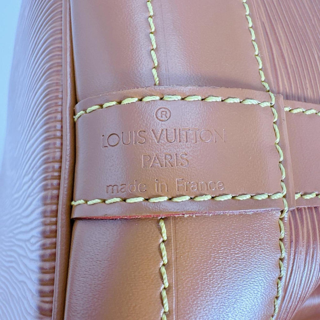 Louis Vuitton Brown Epi Leather Shoulder Bag (Pre-Owned)