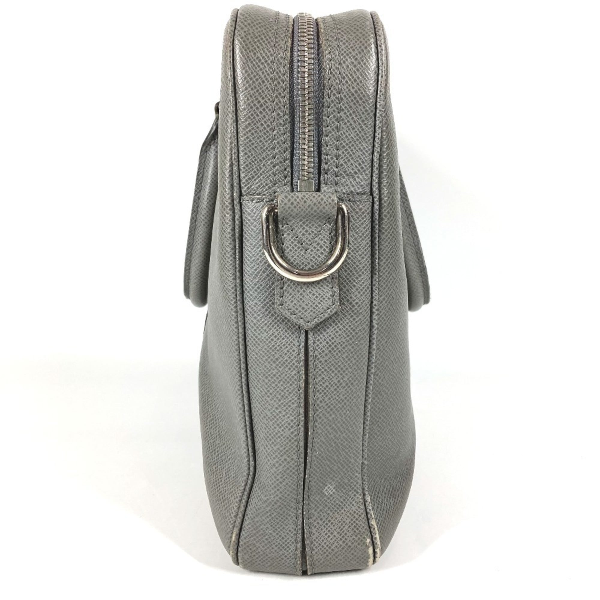 Louis Vuitton Galle Glacier Gray Taiga Leather Handbag Tote Bag (Pre-Owned)