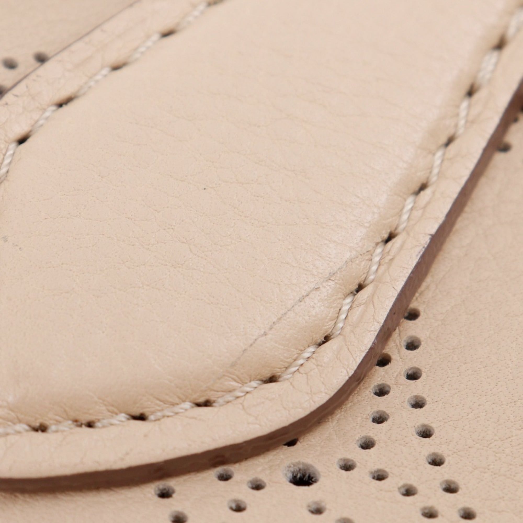 Louis Vuitton Mahina Beige Opal Mahina Leather Handbag (Pre-Owned)