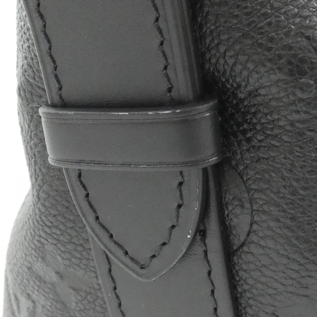 Louis Vuitton Black Leather Shoulder Bag (Pre-Owned)