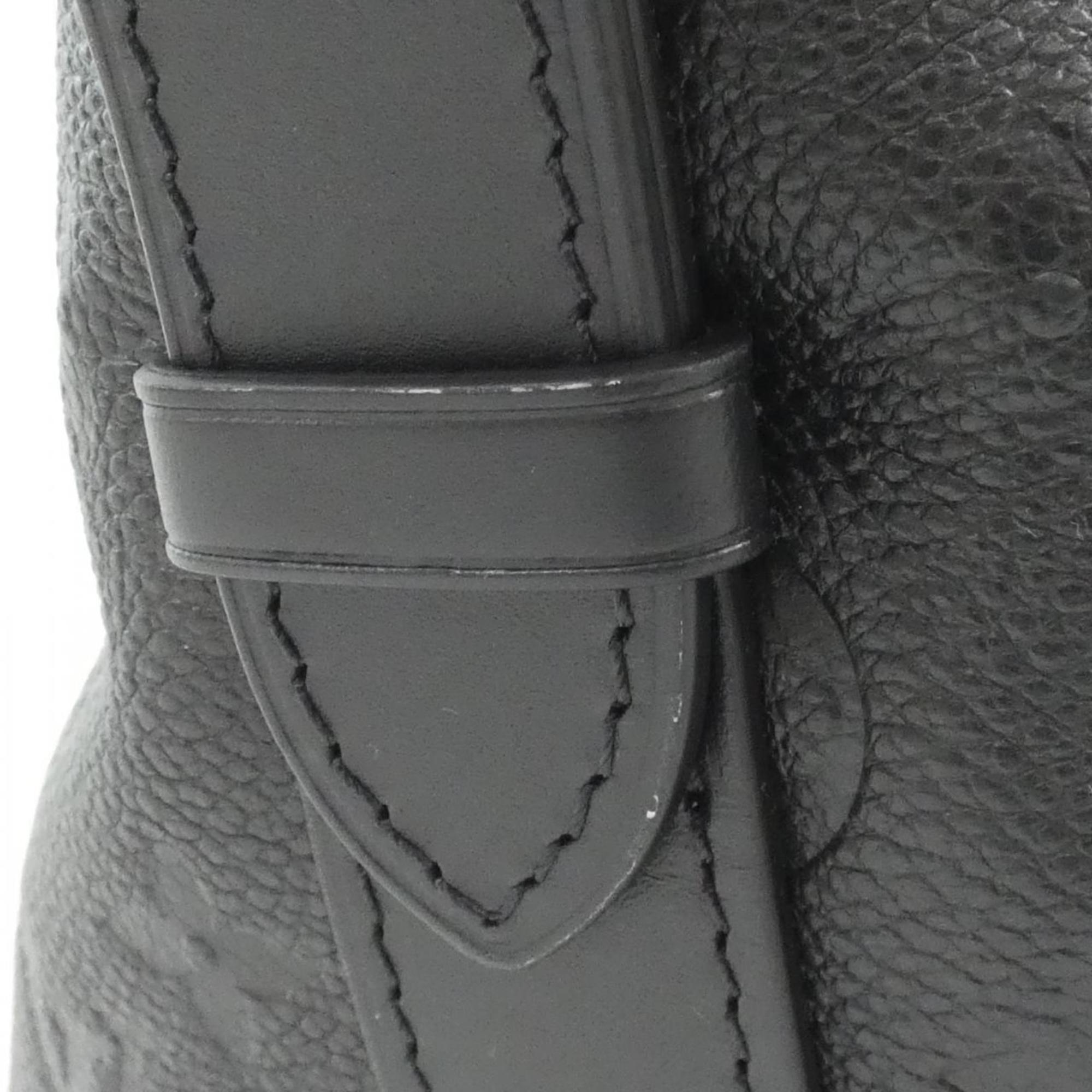 Louis Vuitton Black Leather Shoulder Bag (Pre-Owned)