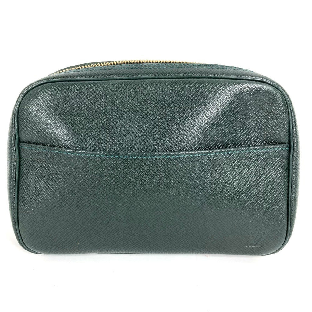Louis Vuitton Taiga Episea Green Taiga Leather Clutch Bag (Pre-Owned)
