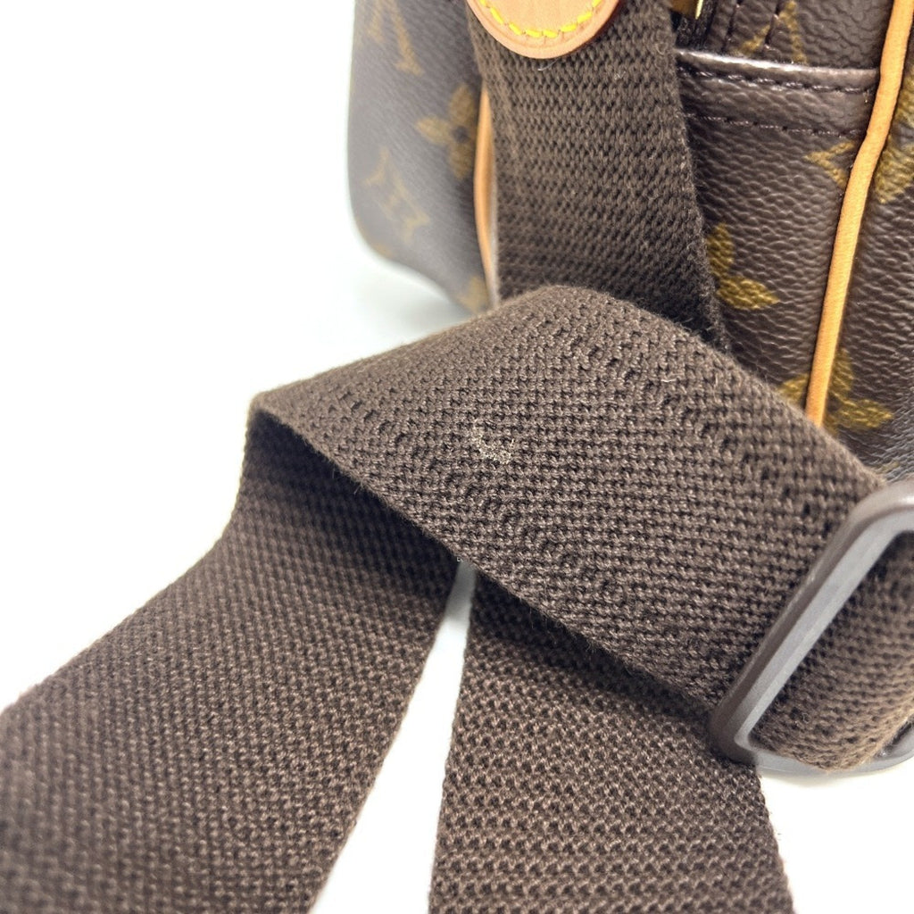 Louis Vuitton Brown Monogram Monogram Shoulder Bag (Pre-Owned)