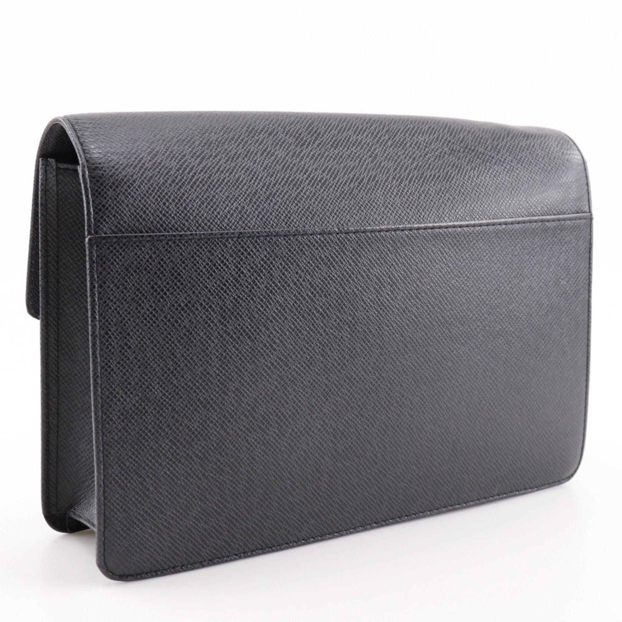 Louis Vuitton Taiga Ardoise Black Taiga Leather Pochette (Pre-Owned)