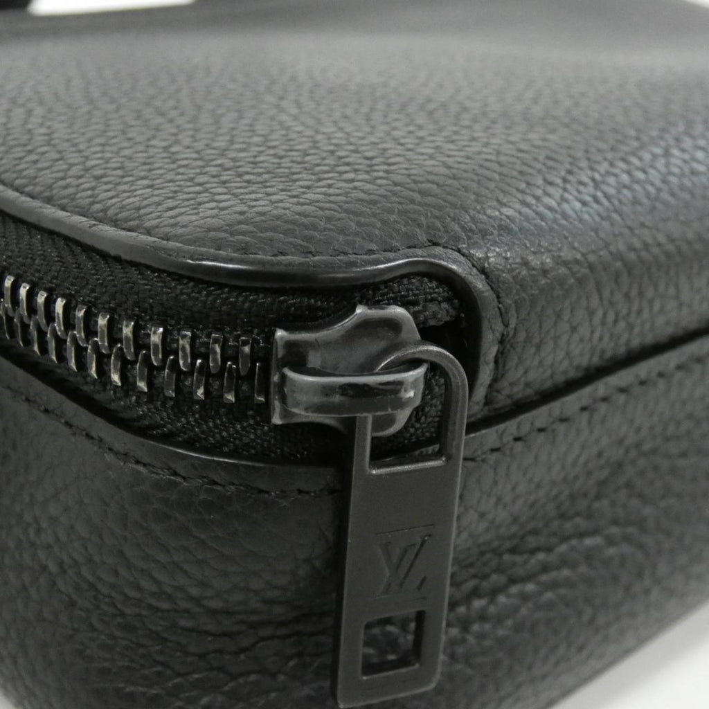 Louis Vuitton Black Leather Shoulder Bag (Pre-Owned)