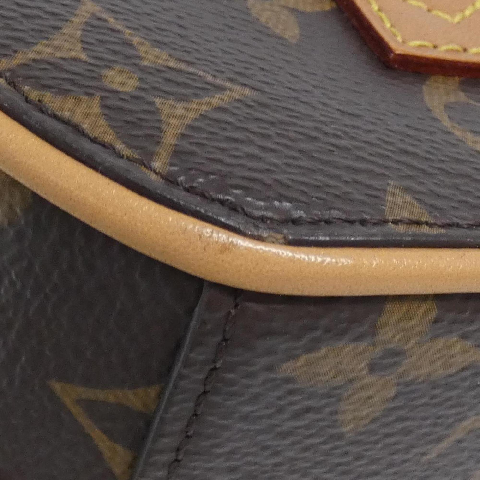 Louis Vuitton Marron Coated Canvas Shoulder Bag (Pre-Owned)
