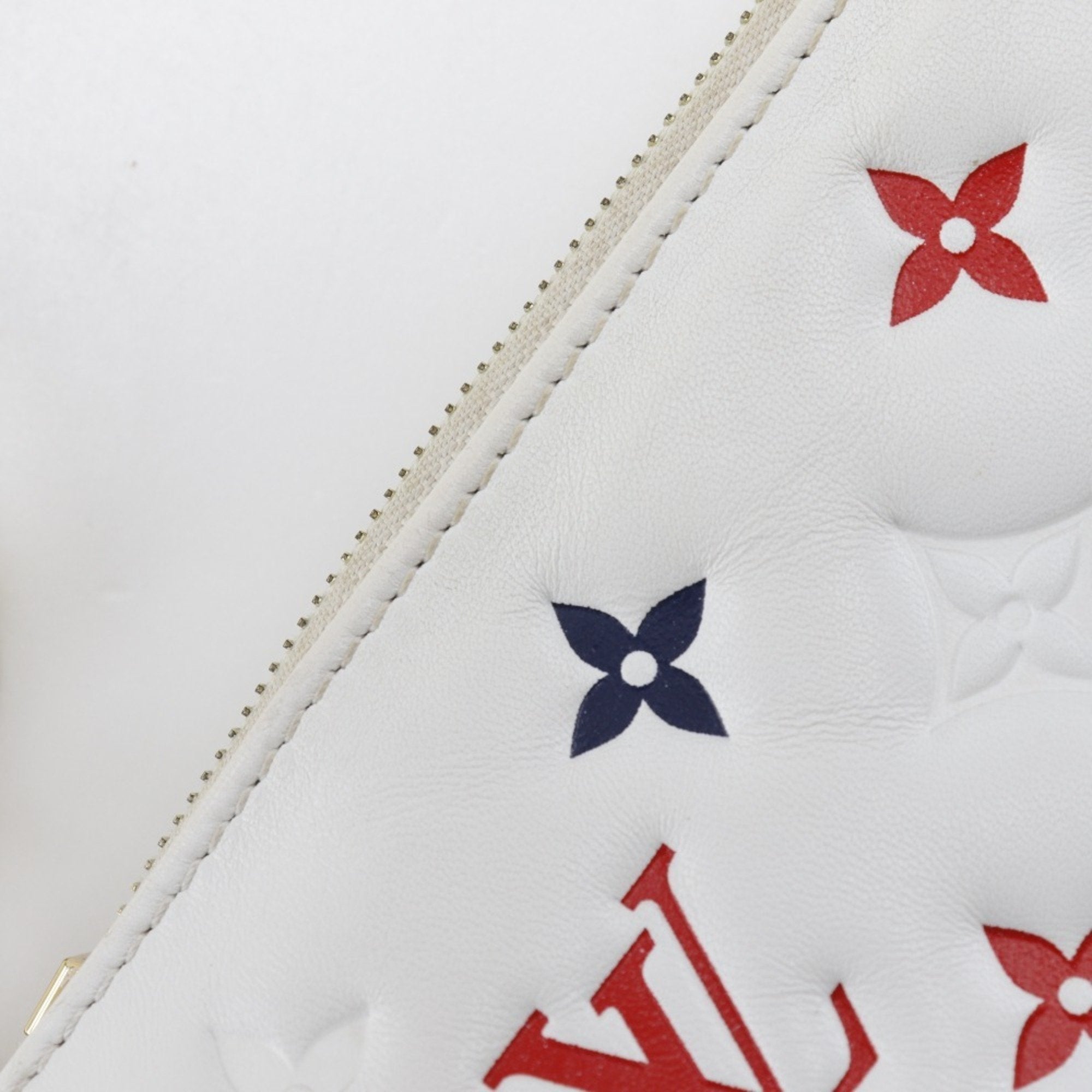 Louis Vuitton Navy Red Color White Leather Shoulder Bag (Pre-Owned)