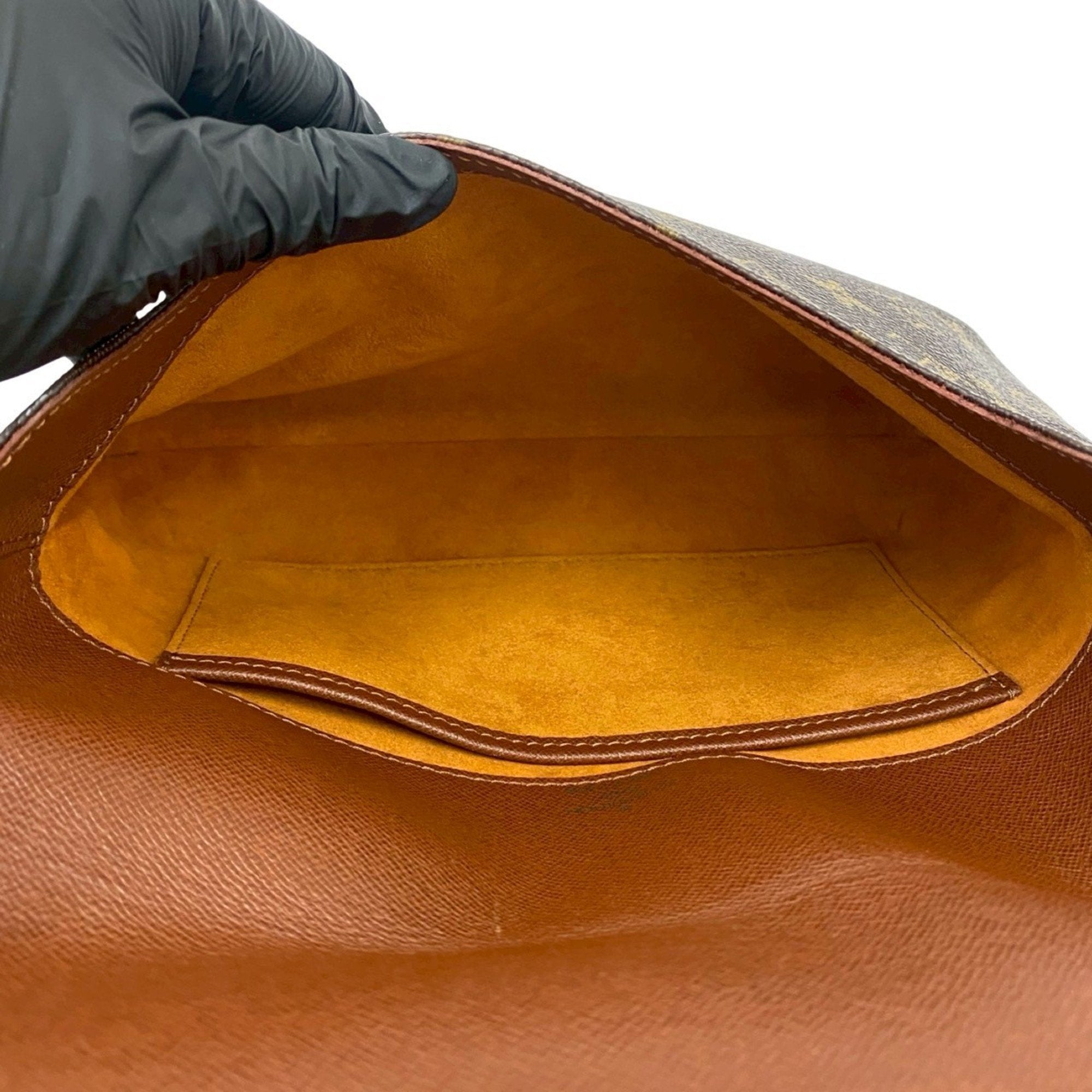 Louis Vuitton Brown Leather Pvc Shoulder Bag (Pre-Owned)