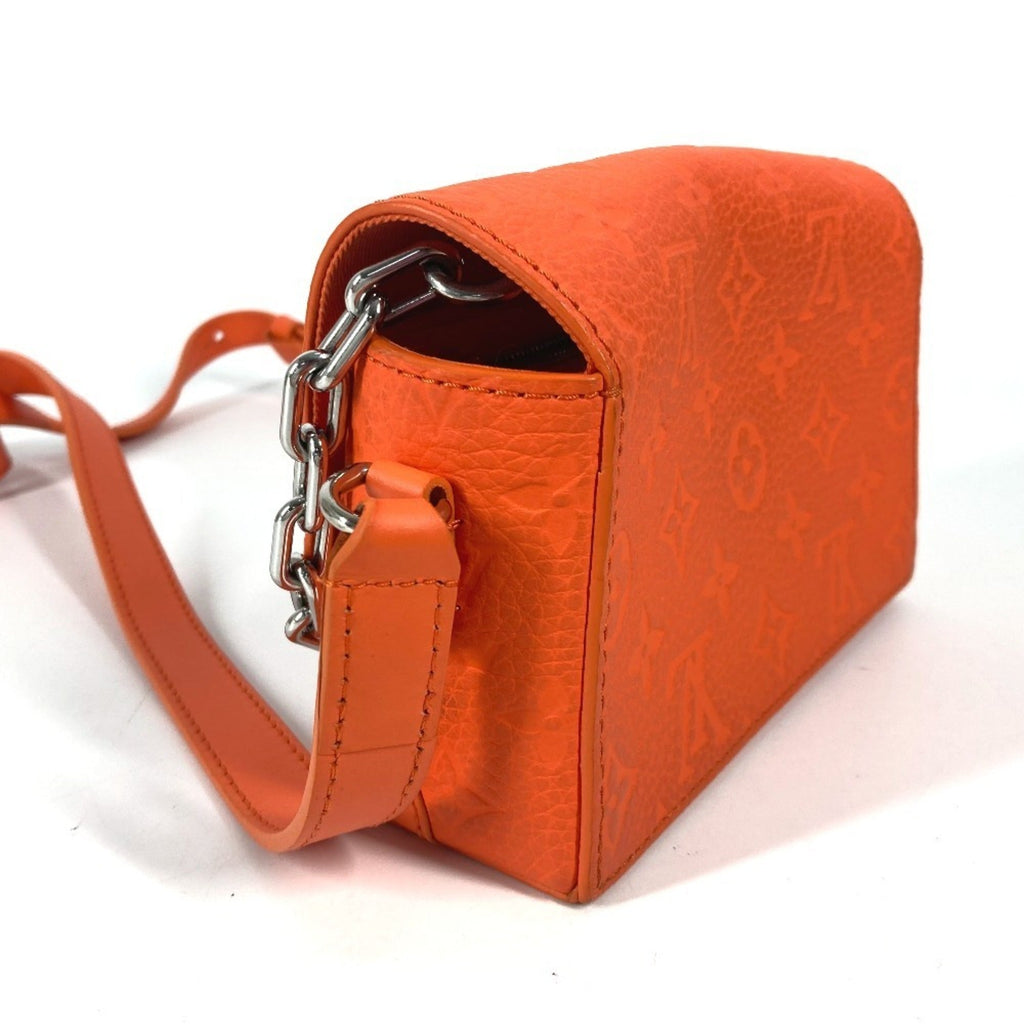 Louis Vuitton Orange Leather Pochette Shoulder Bag (Pre-Owned)