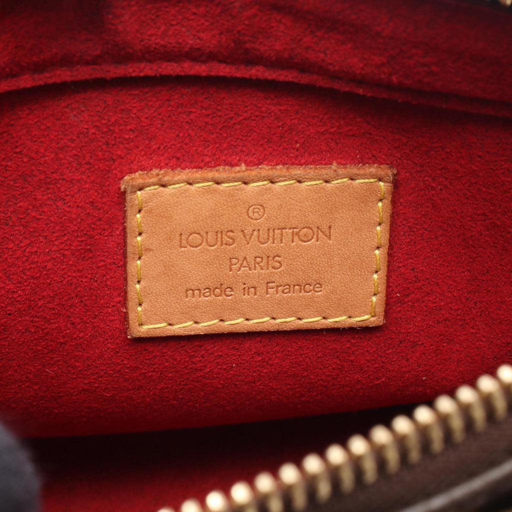 Louis Vuitton Brown Monogram Monogram Shoulder Bag (Pre-Owned)
