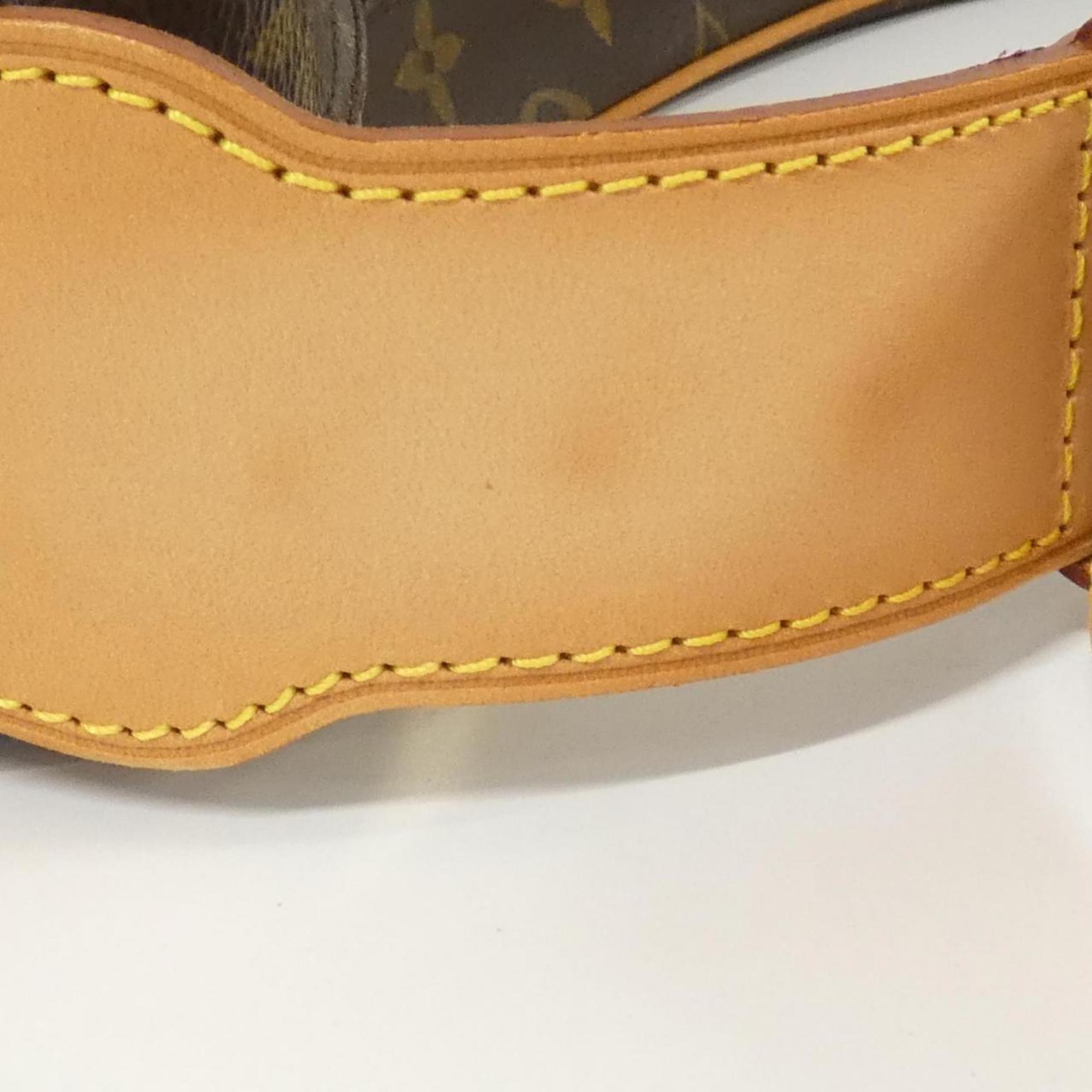 Louis Vuitton Marron Coated Canvas Shoulder Bag (Pre-Owned)