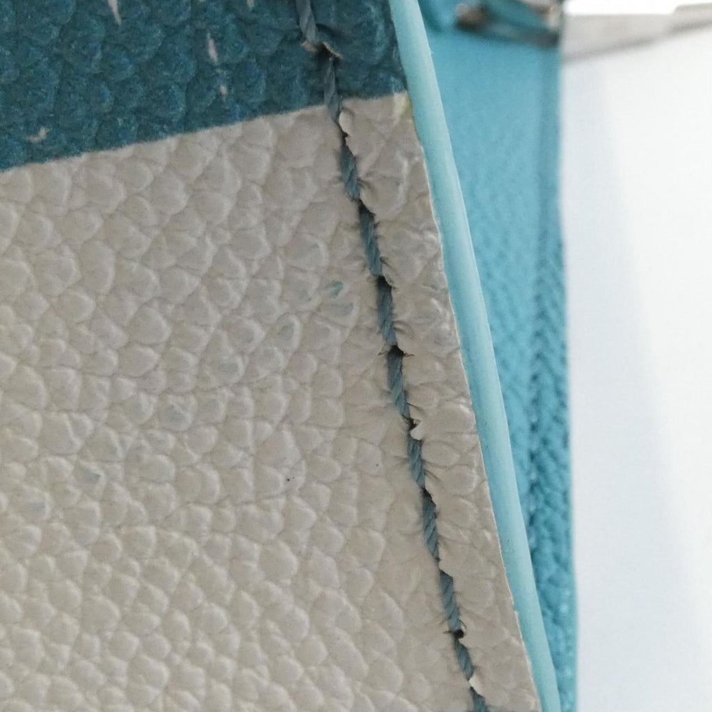 Louis Vuitton Turquoise Leather Handbag (Pre-Owned)
