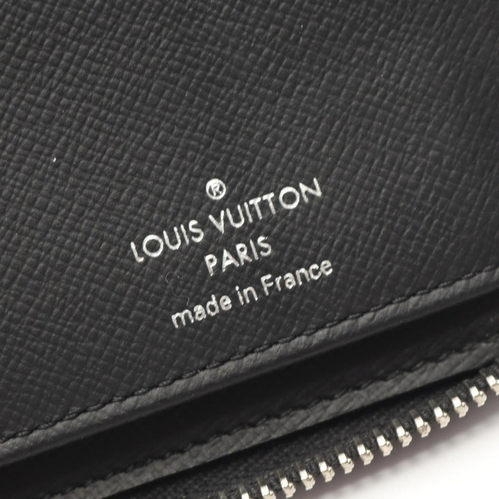 Louis Vuitton Black Noir Epi Leather Long Wallet (Bi-Fold) (Pre-Owned)