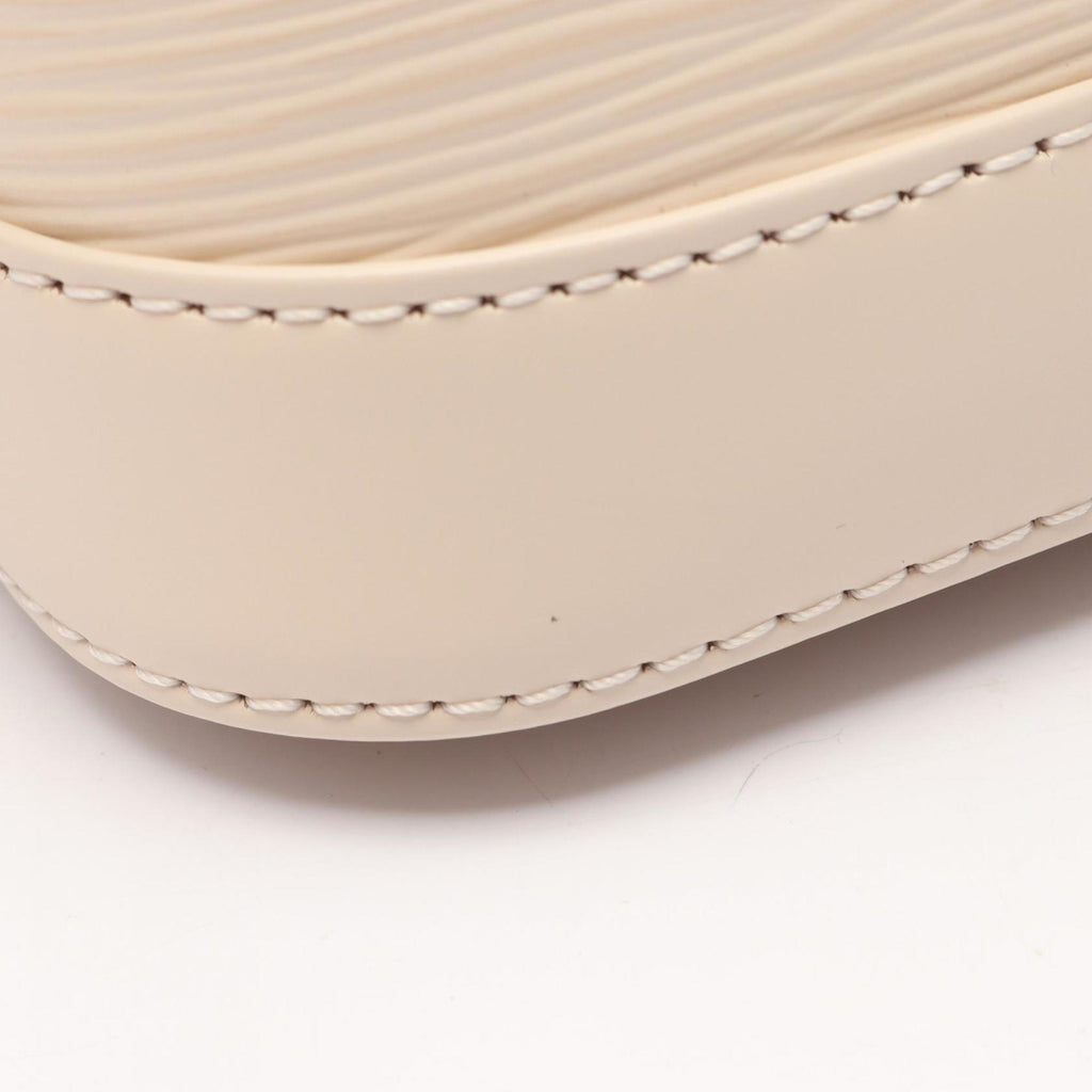 Louis Vuitton Ivory Epi Leather Handbag (Pre-Owned)
