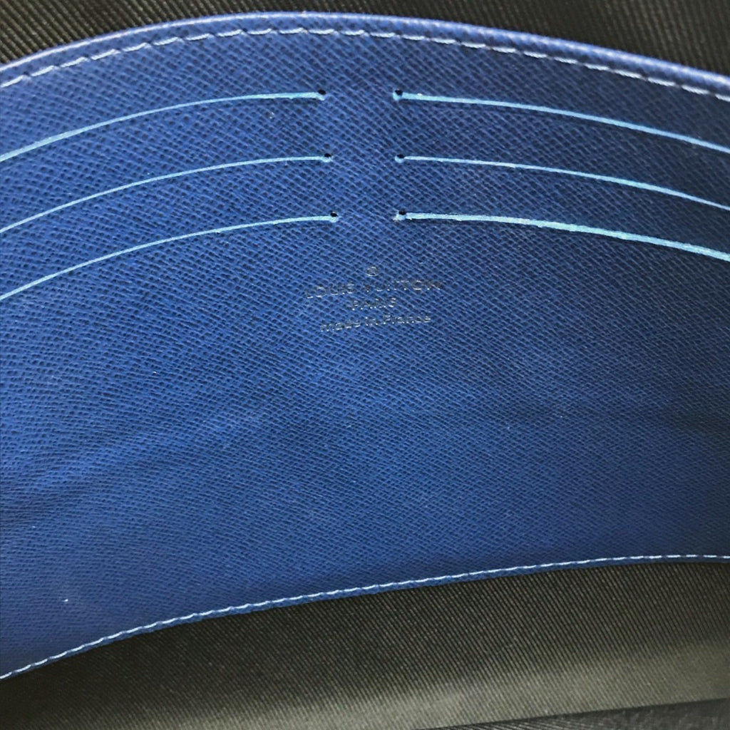 Louis Vuitton Blue Cobalt Taiga Leather Clutch Bag Pochette Pouch (Pre-Owned)