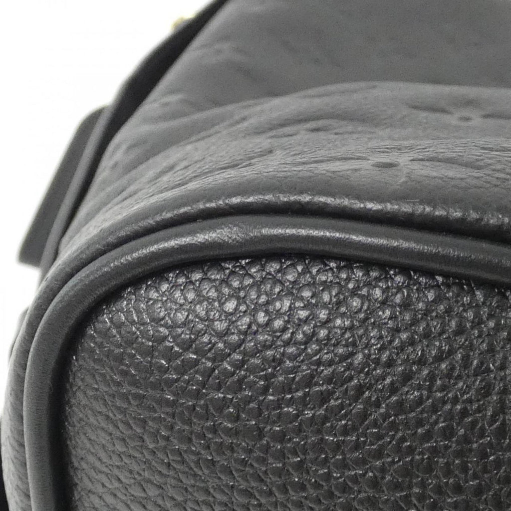 Louis Vuitton Black Leather Shoulder Bag (Pre-Owned)