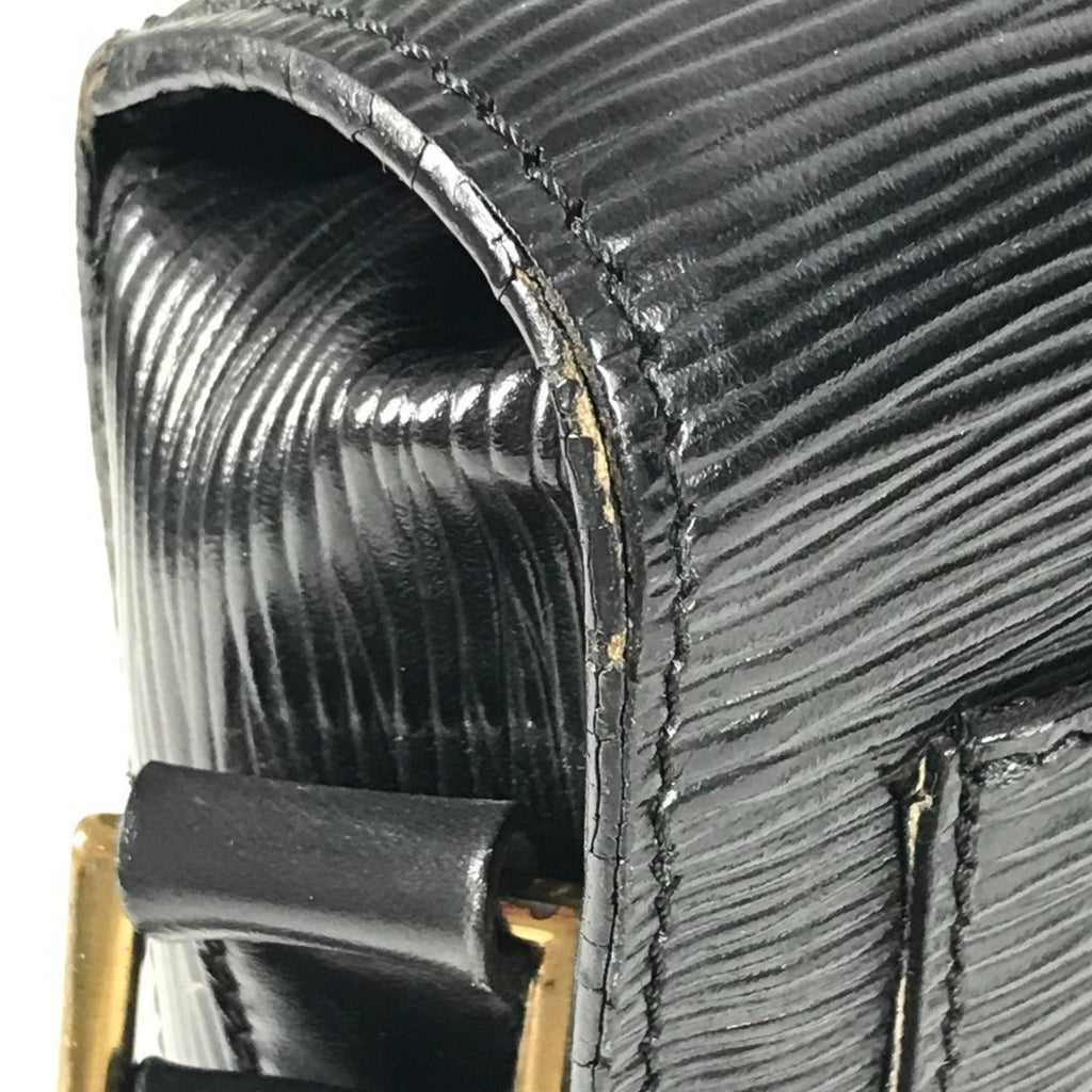 Louis Vuitton Black Noir Epi Leather Shoulder Bag (Pre-Owned)