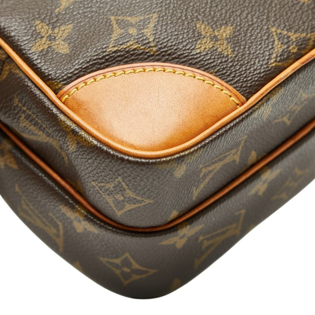 Louis Vuitton Brown Monogram Monogram Shoulder Bag (Pre-Owned)