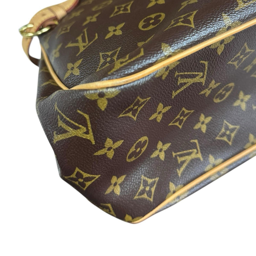 Louis Vuitton Brown Monogram Shoulder Bag (Pre-Owned)
