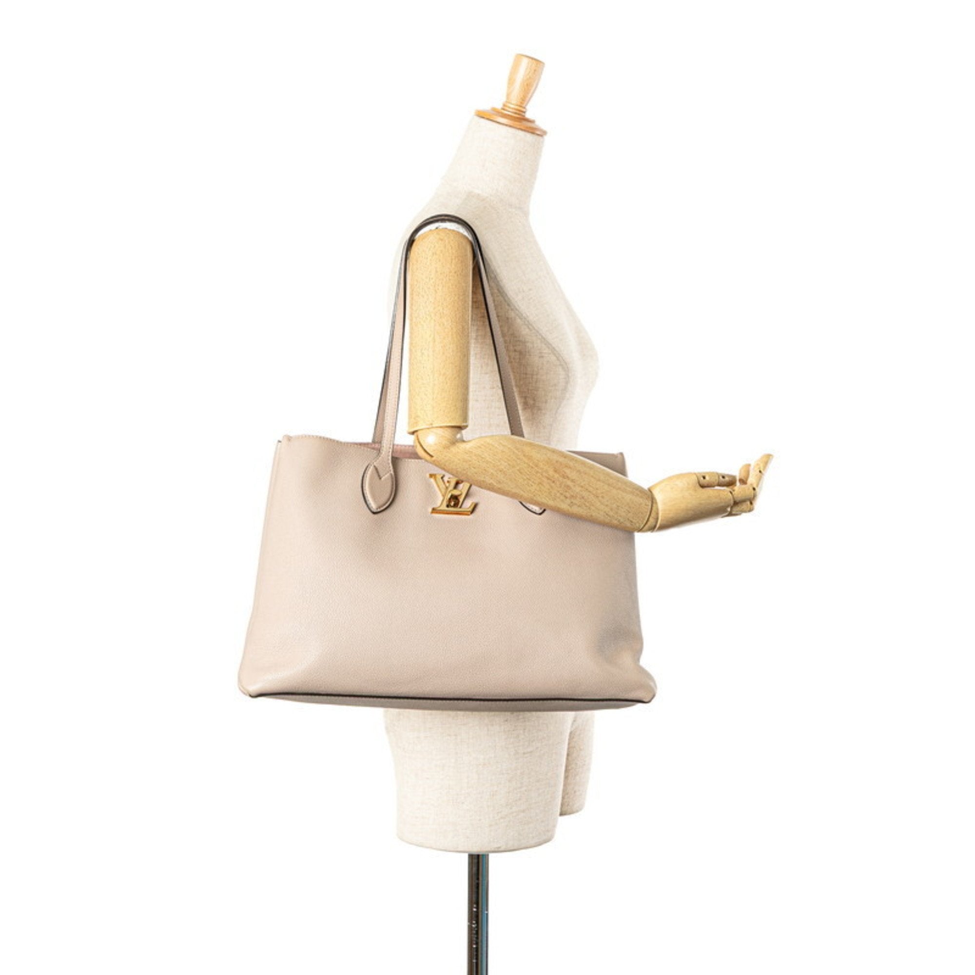 Louis Vuitton Beige Grayish Leather Shoulder Bag Tote Bag (Pre-Owned)