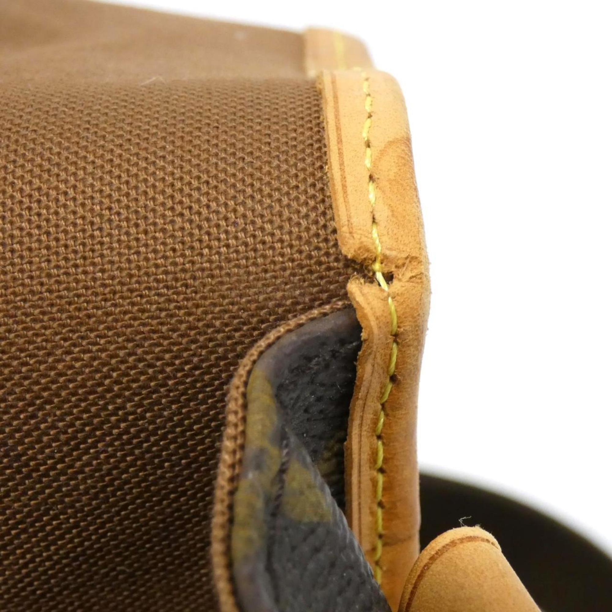 Louis Vuitton Marron Coated Canvas Shoulder Bag (Pre-Owned)