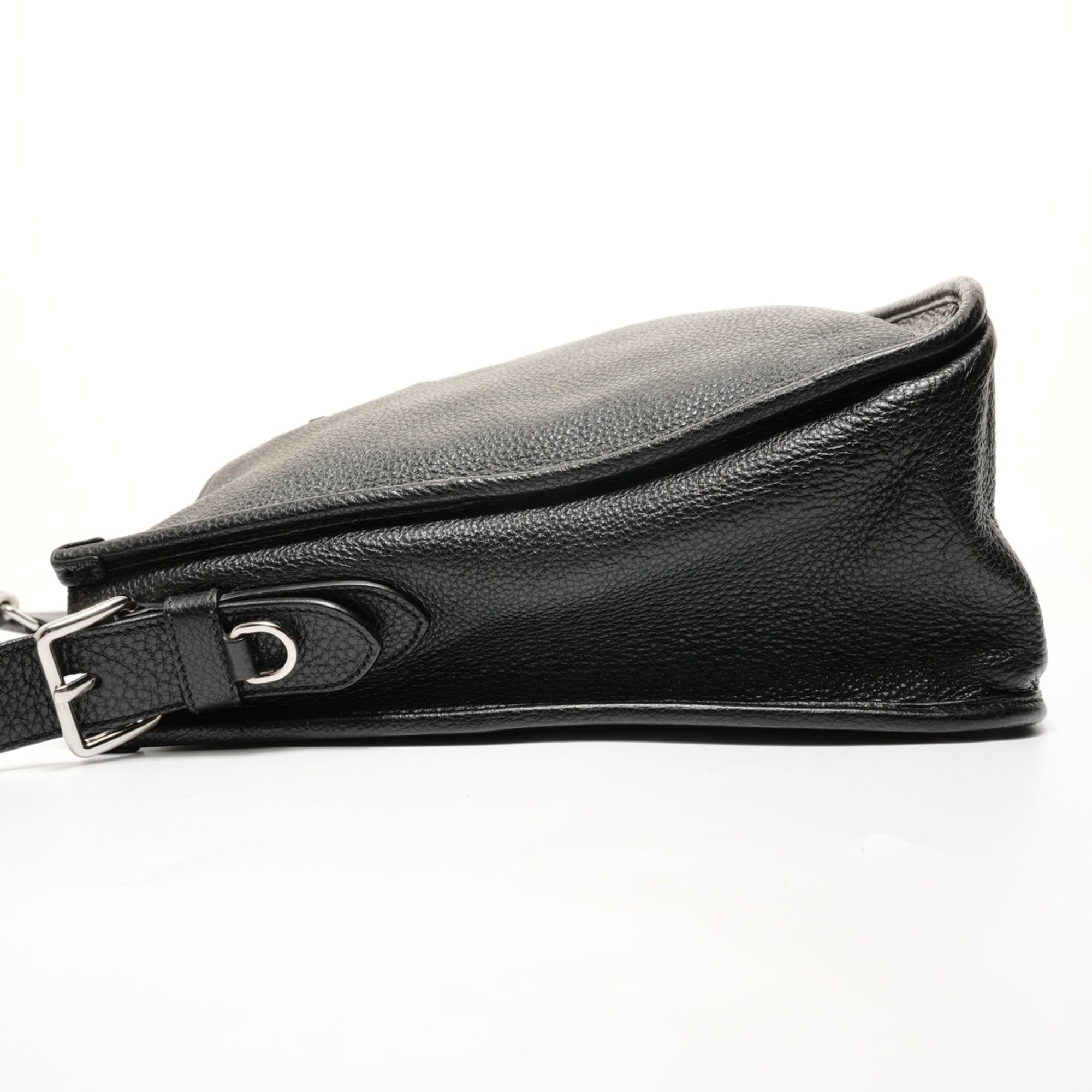 Logo Strap Hobo Leather Medium