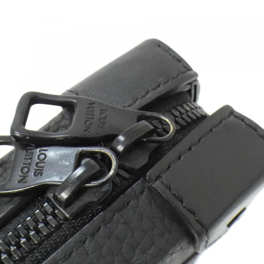 Louis Vuitton Black Leather Shoulder Bag (Pre-Owned)