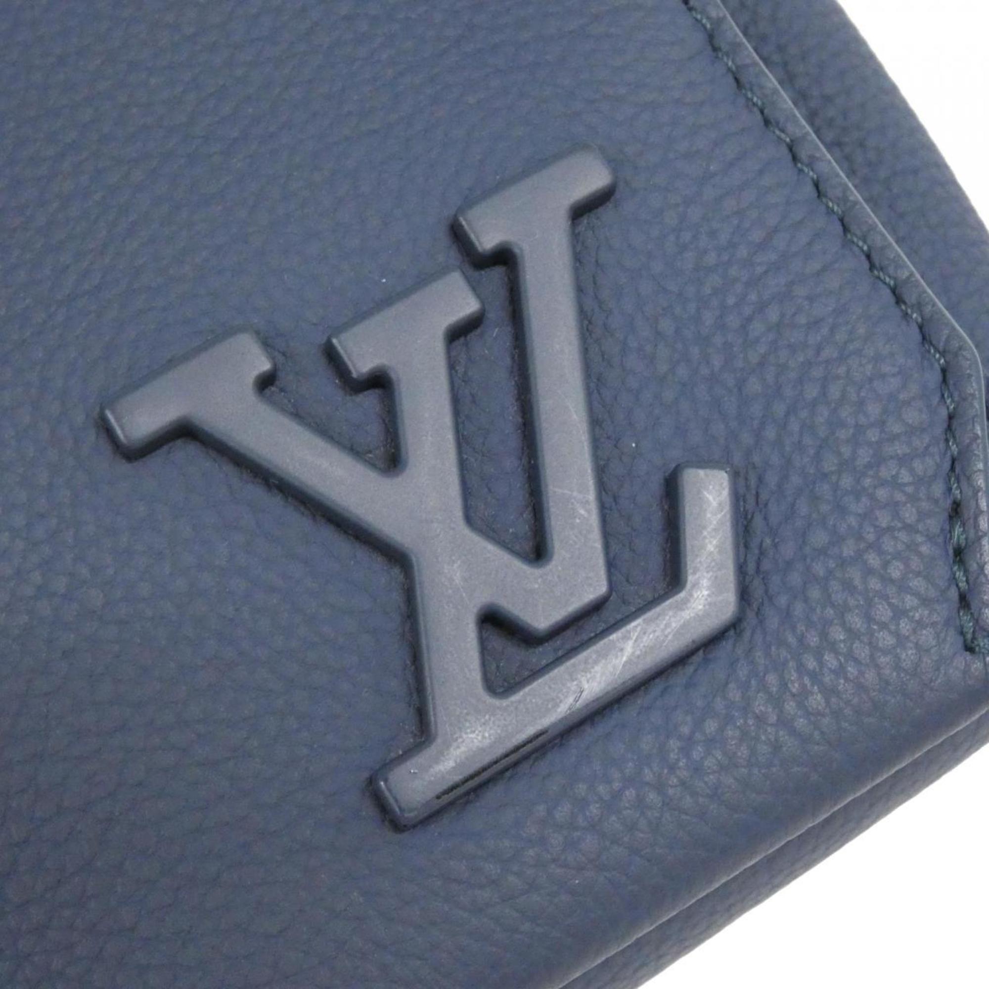 Louis Vuitton Blue Leather Shoulder Bag (Pre-Owned)