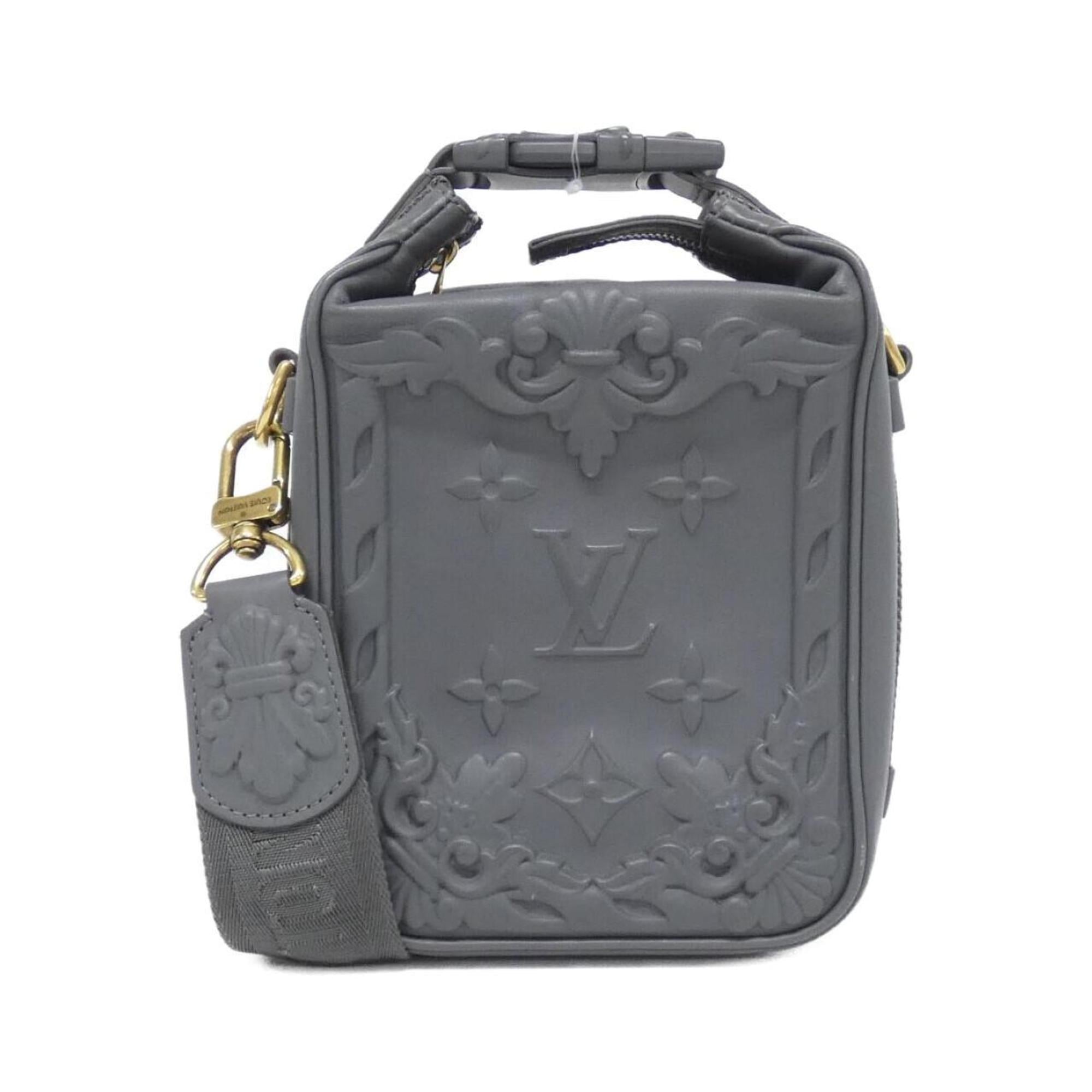 Louis Vuitton Matte Gold Leather Shoulder Bag (Pre-Owned)