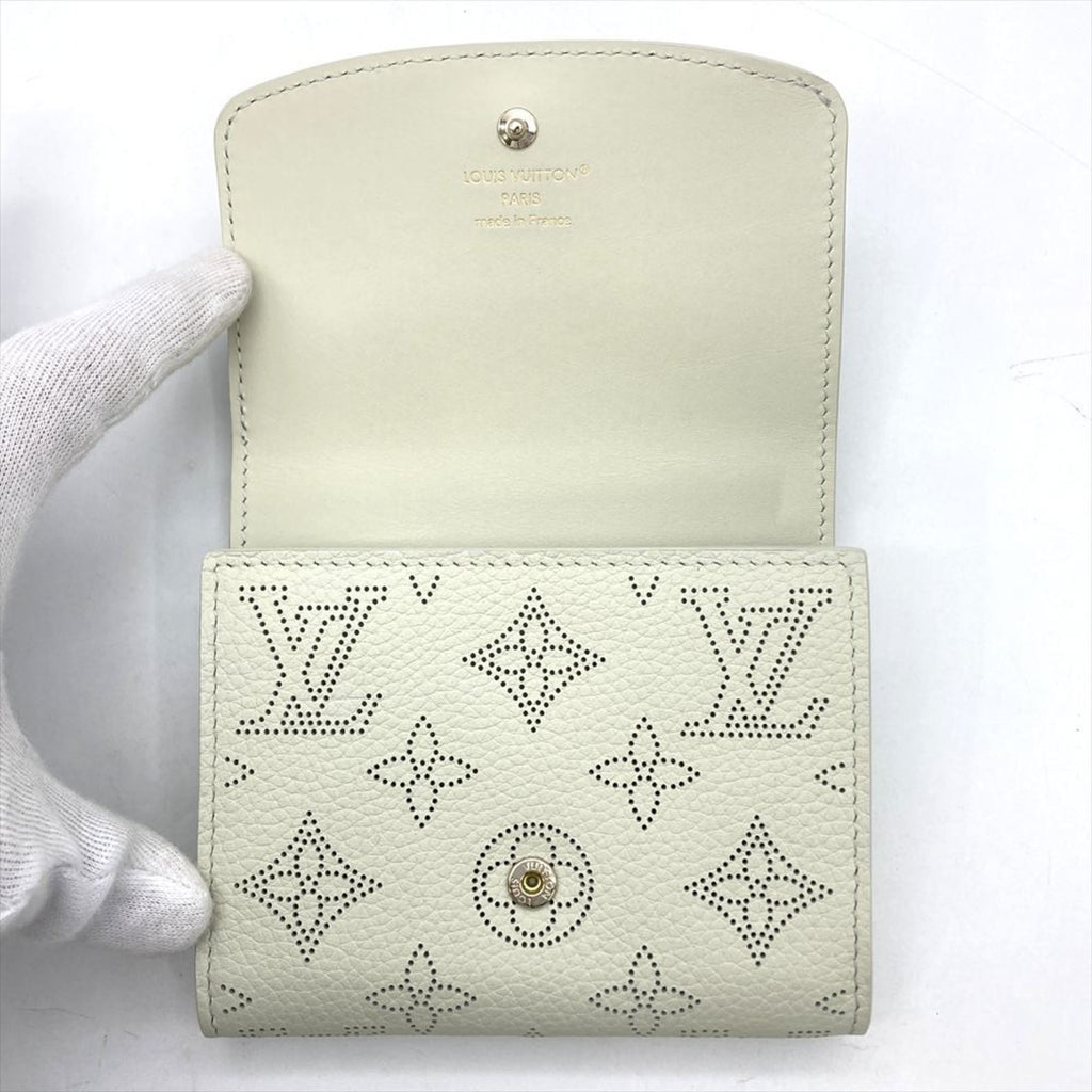 Louis Vuitton Mahina Mahina Leather Wallet (Bi-Fold) (Pre-Owned)