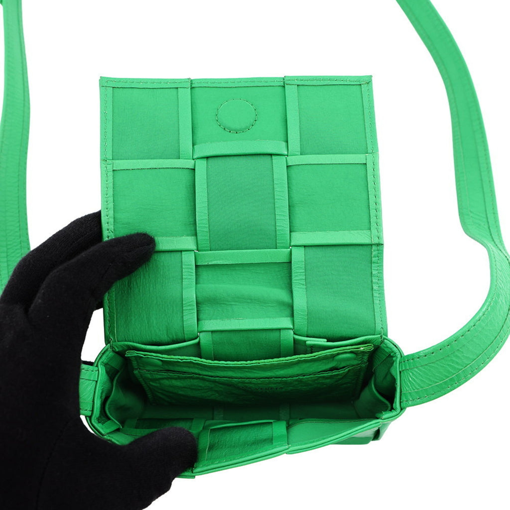 Cassette Crossbody Bag Maxi Intrecciato Leather