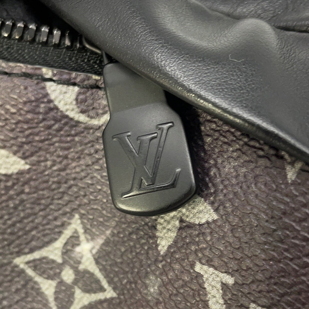 Louis Vuitton Black Noir Sling Bag (Pre-Owned)