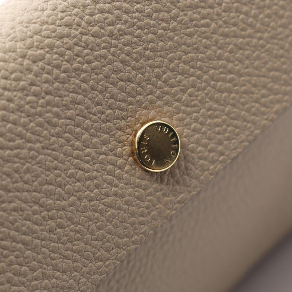 Louis Vuitton Beige Galle Leather Pochette Pouch (Pre-Owned)