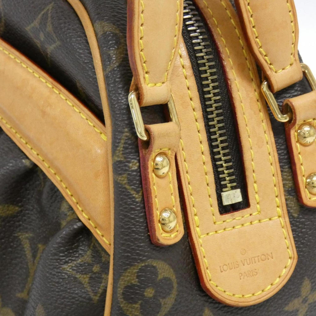 Louis Vuitton Marron Coated Canvas Shoulder Bag (Pre-Owned)