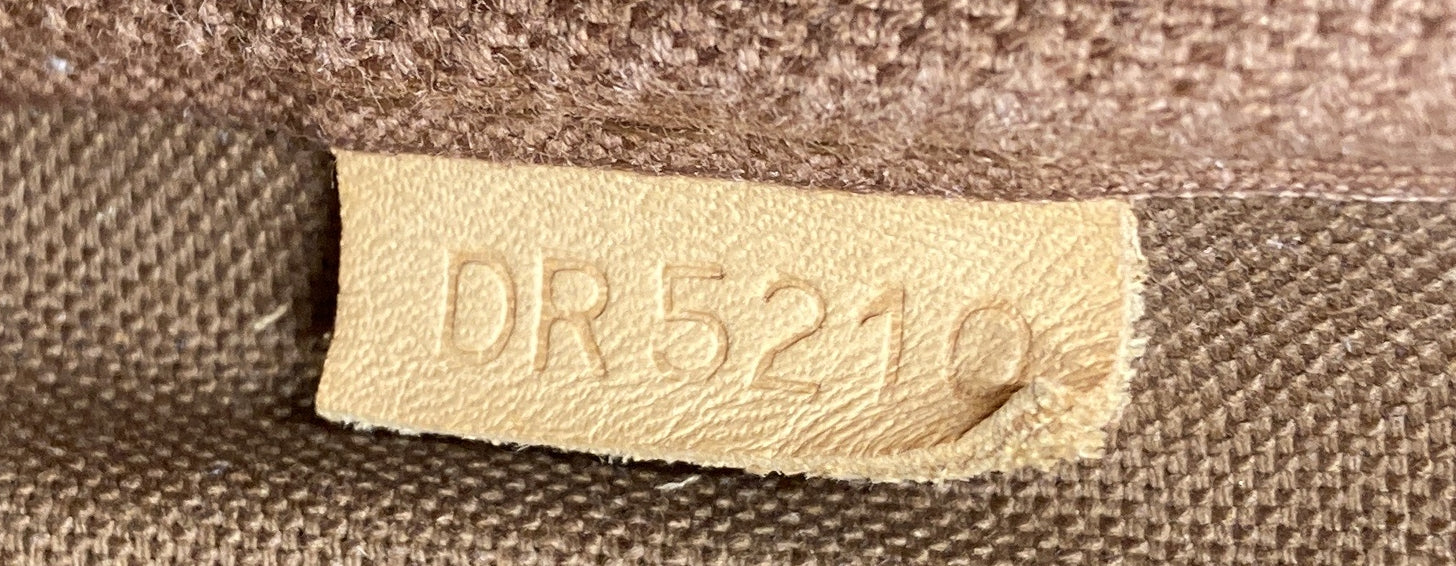 Multi Pochette Accessoires Monogram Canvas
