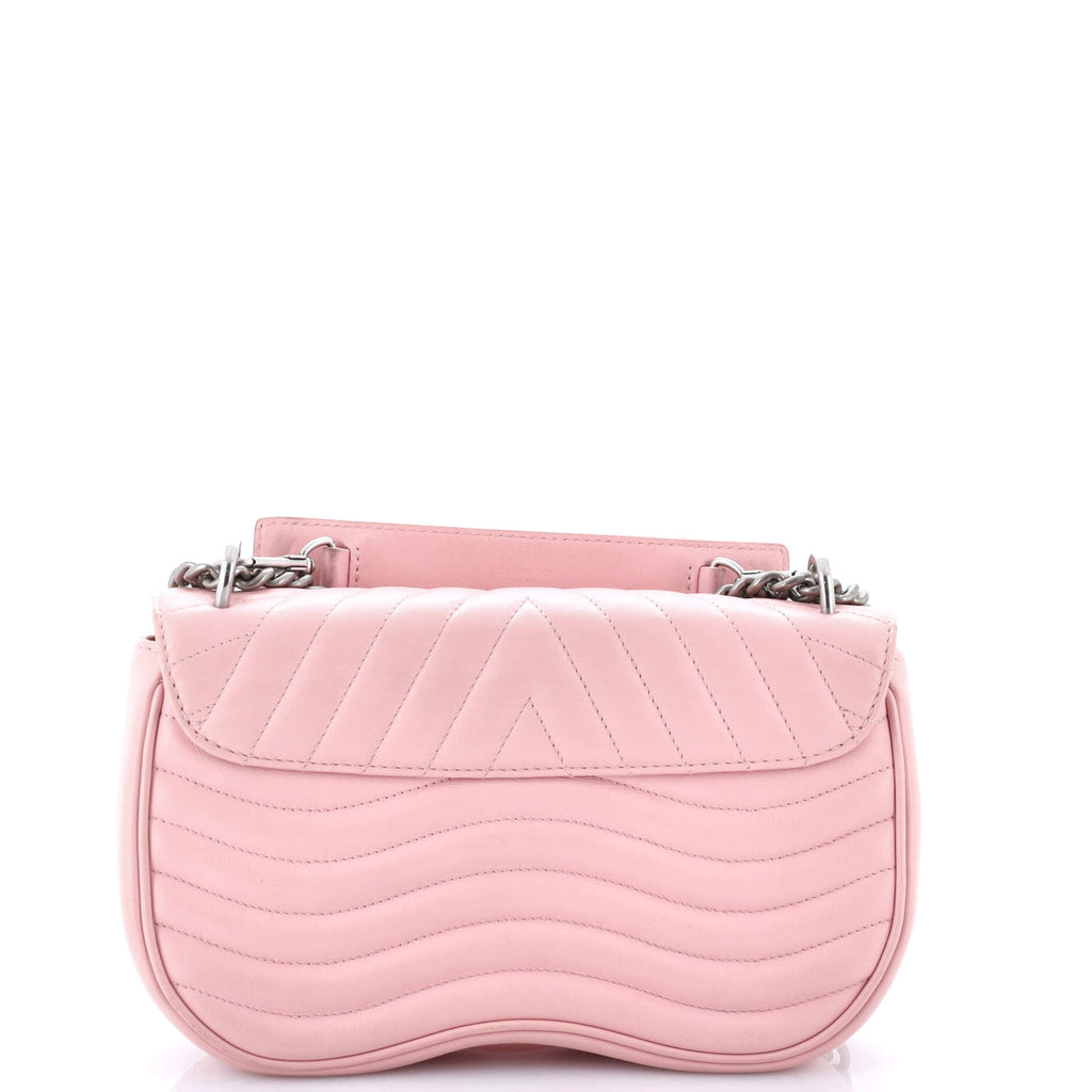 New Wave Chain Bag Quilted Leather MM
