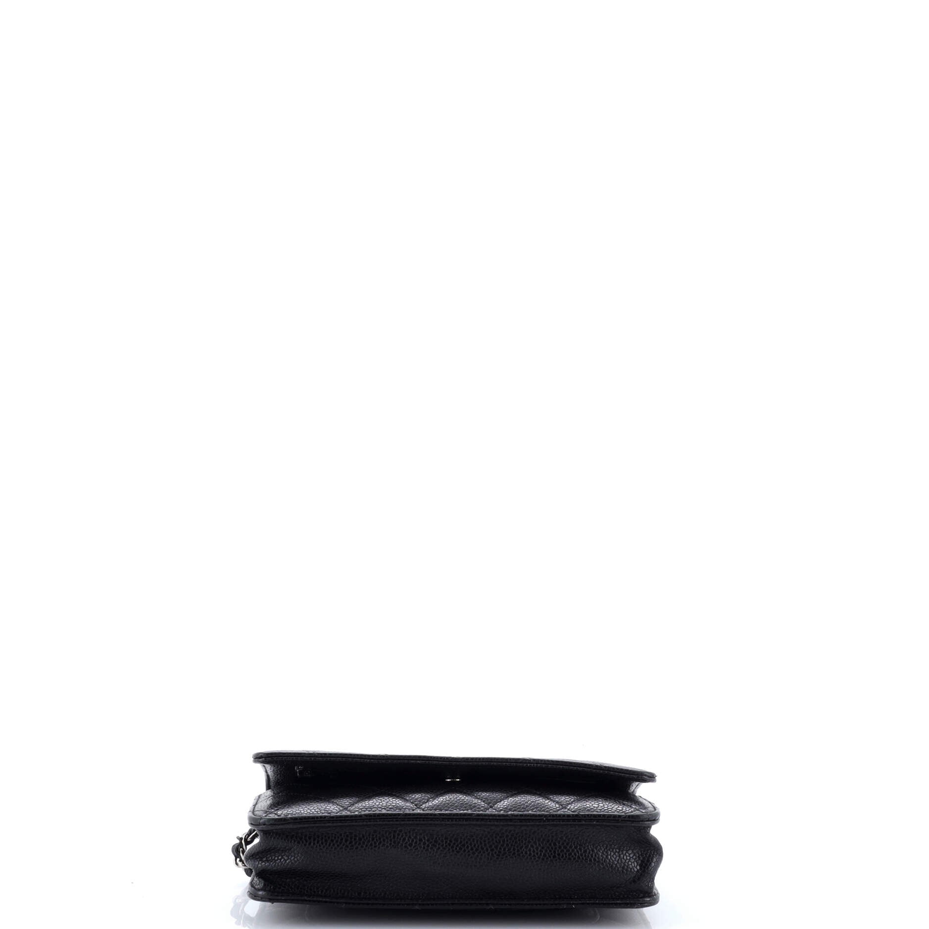 Wallet on Chain Quilted Caviar